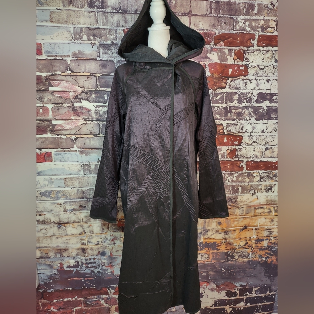 Myra Pac Designer Wear Leaf Embossed Reversible Raincoat